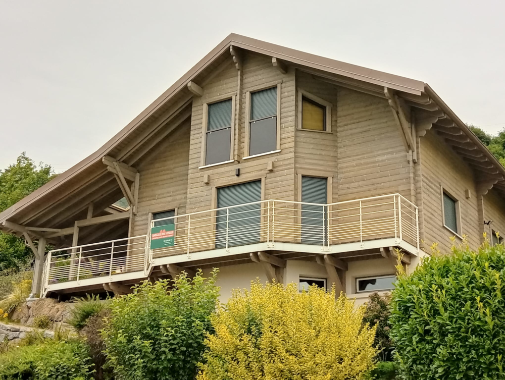 chalet rénové par aérogommage